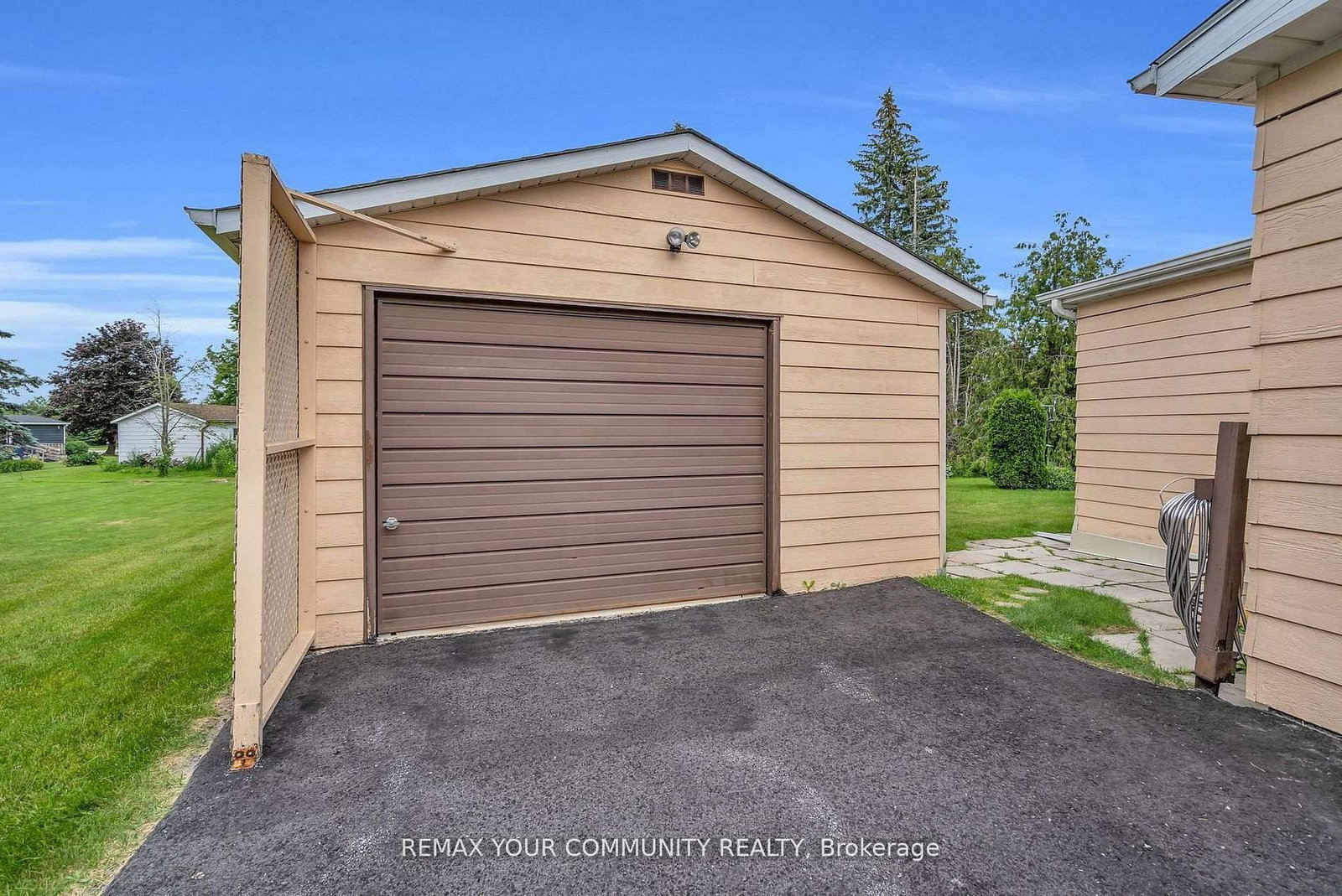 22 Emery Court • Georgina, ON photo 5