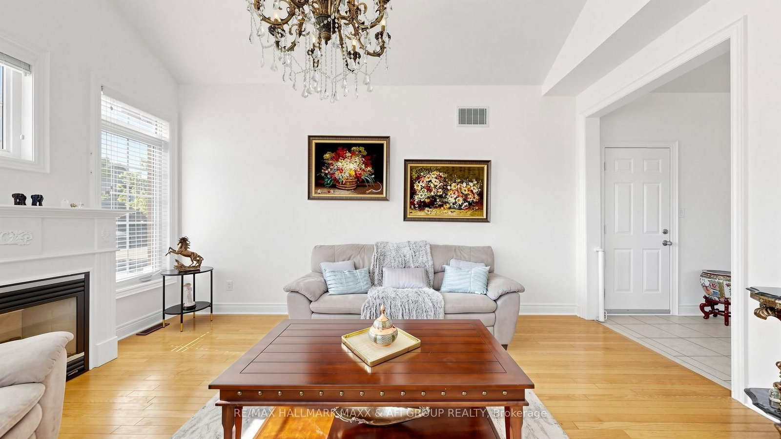 1 Vandervoort Drive • Richmond Hill, ON photo 6