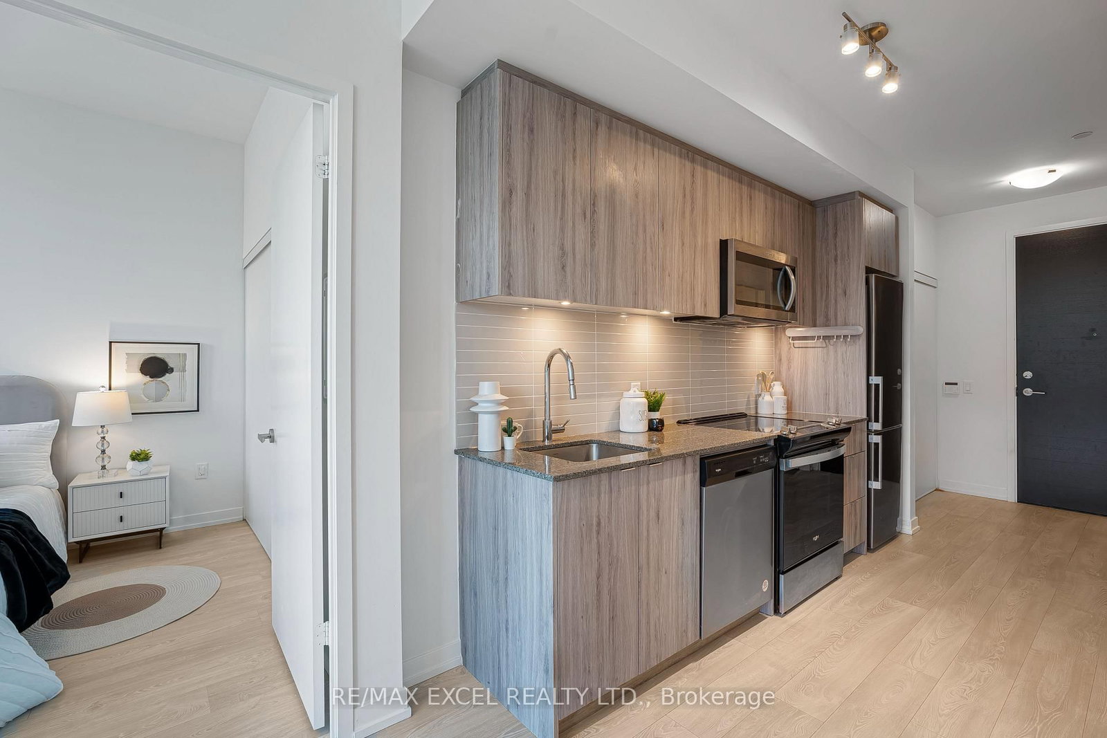 8868 Yonge Street • #1801 • Richmond Hill, ON photo 13