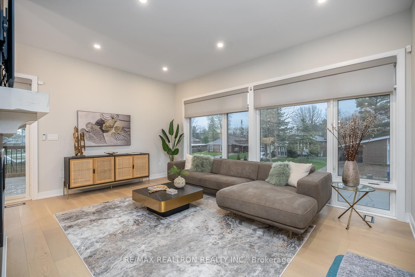 70 Collins Crescent • Aurora, ON photo 12