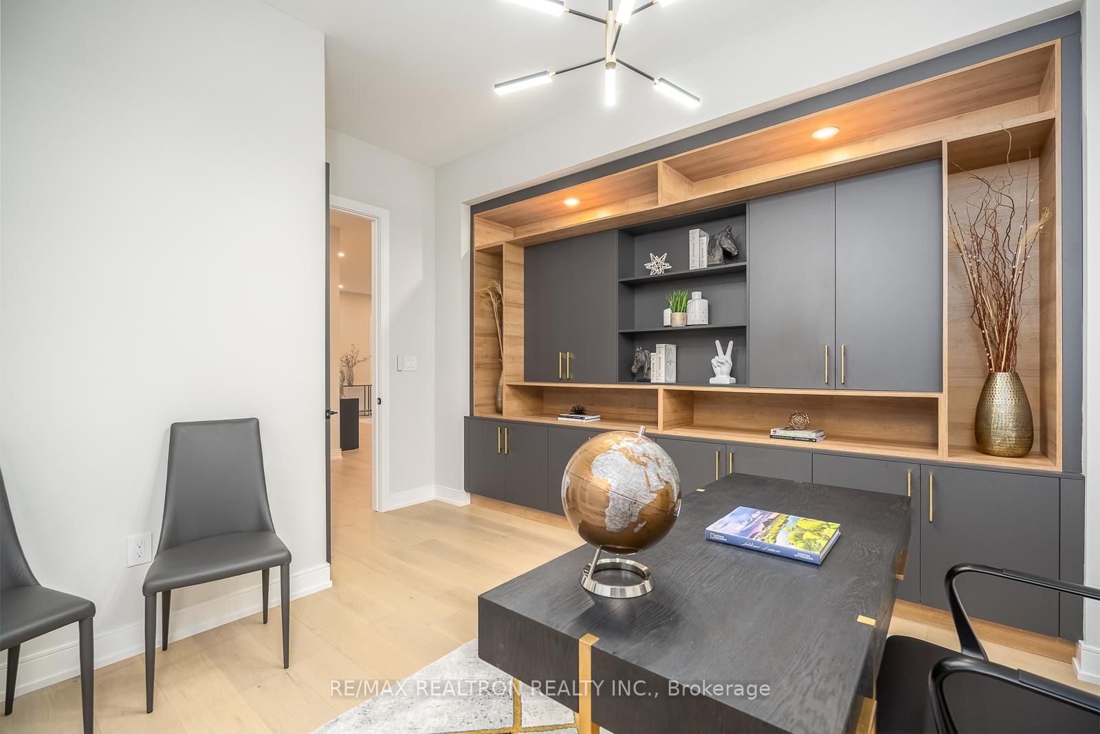 70 Collins Crescent • Aurora, ON photo 15