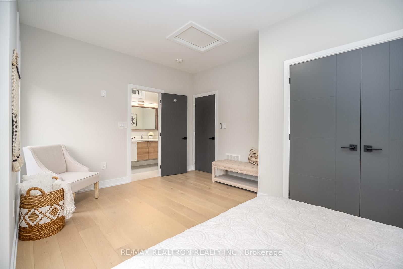 70 Collins Crescent • Aurora, ON photo 31