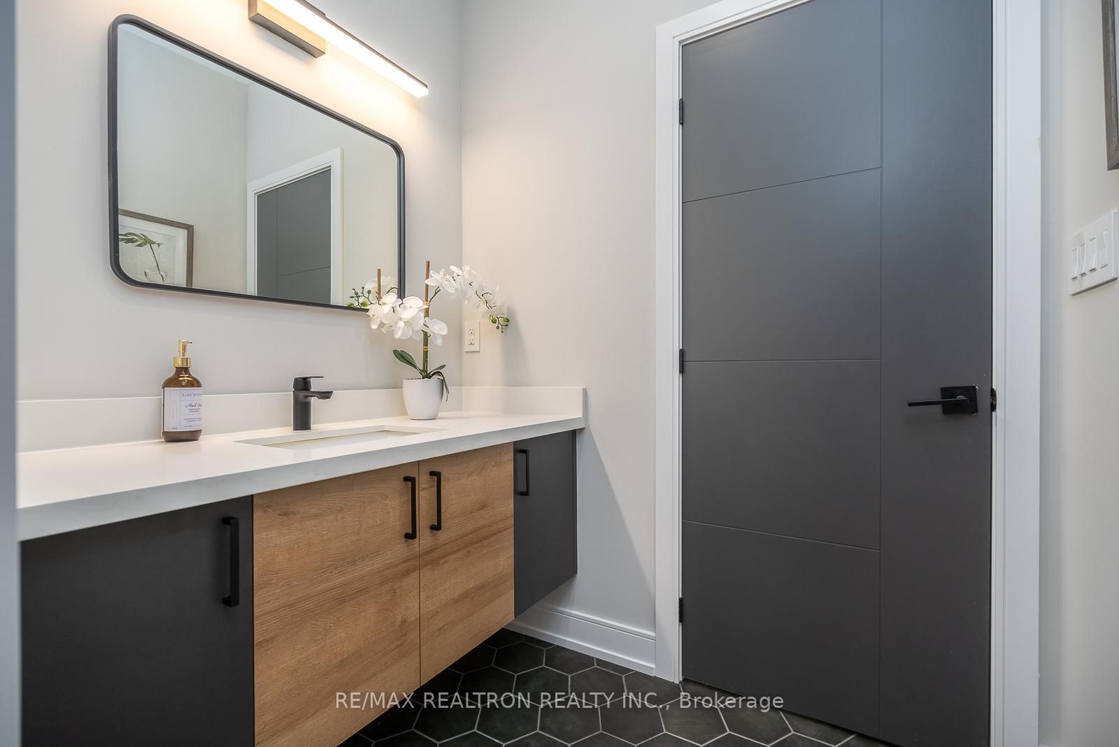 70 Collins Crescent • Aurora, ON photo 36