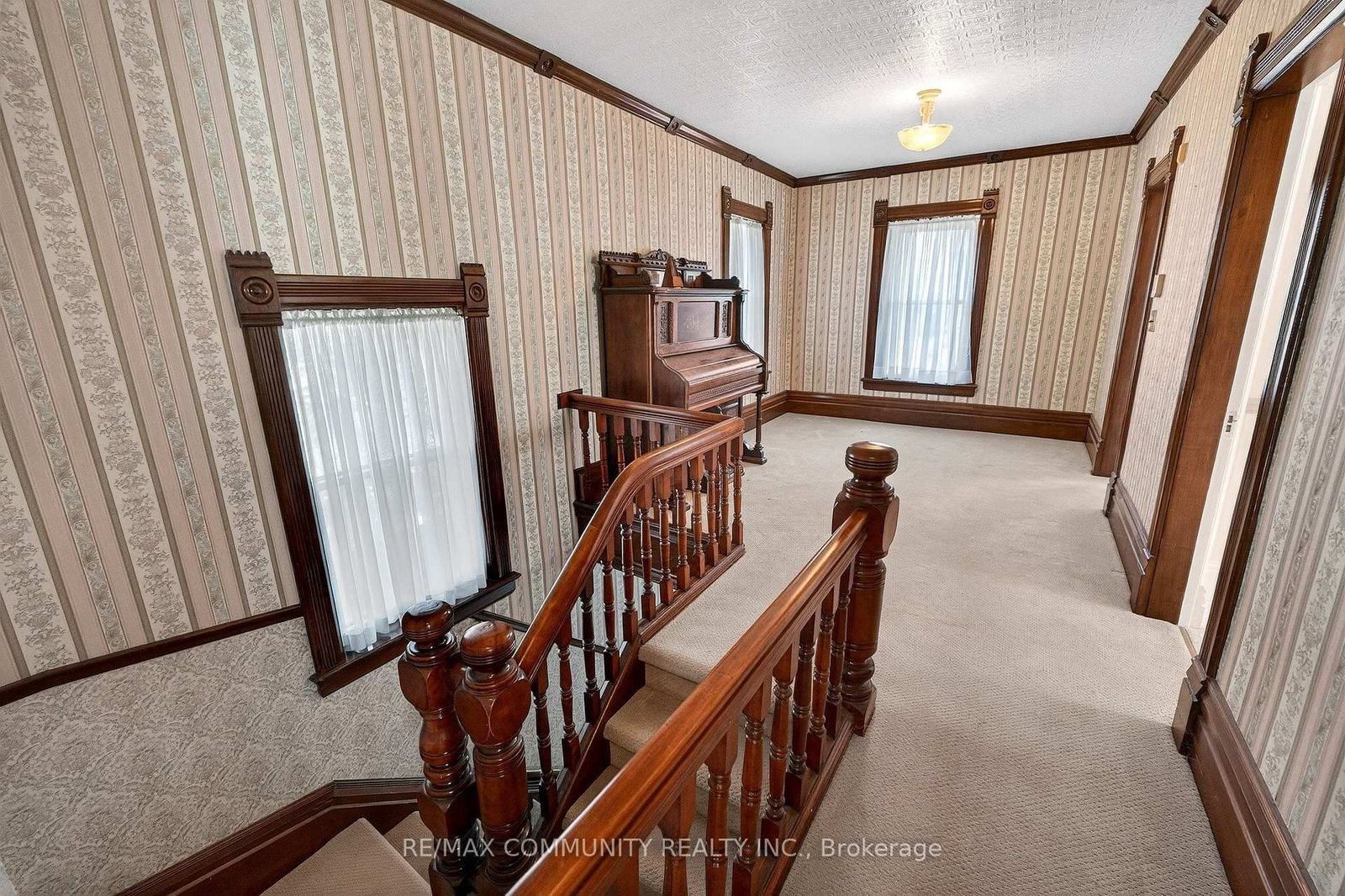 28 Queen Street • Innisfil, ON photo 19