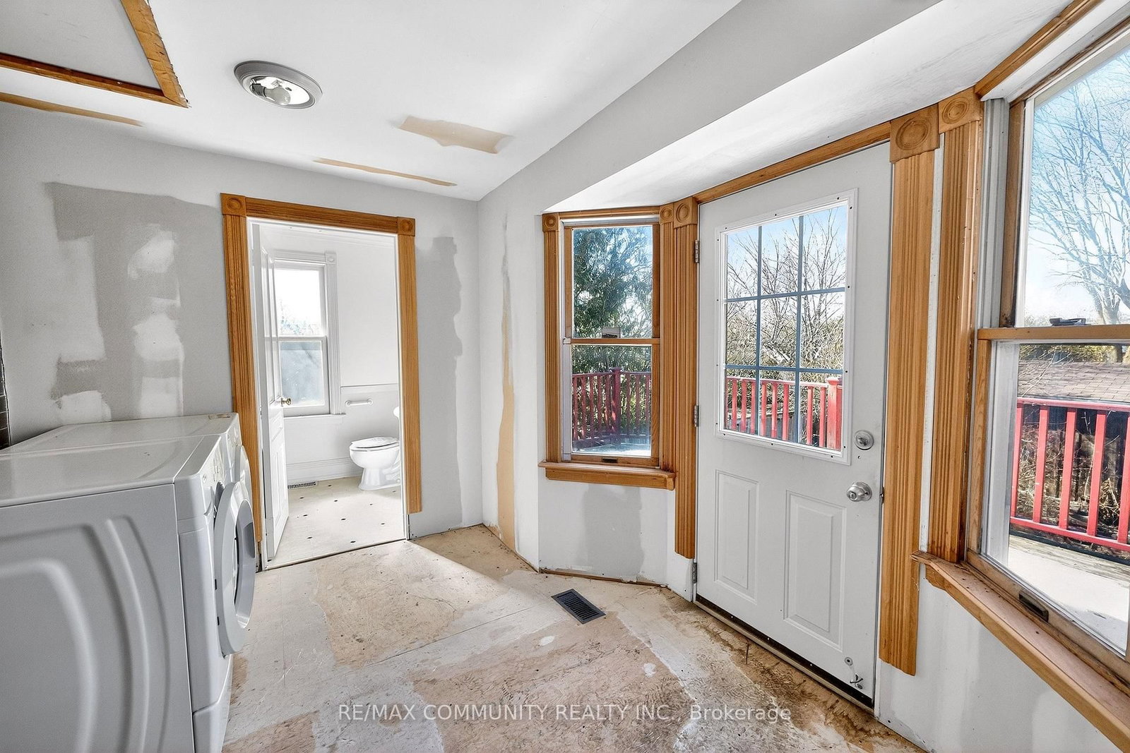 28 Queen Street • Innisfil, ON photo 22