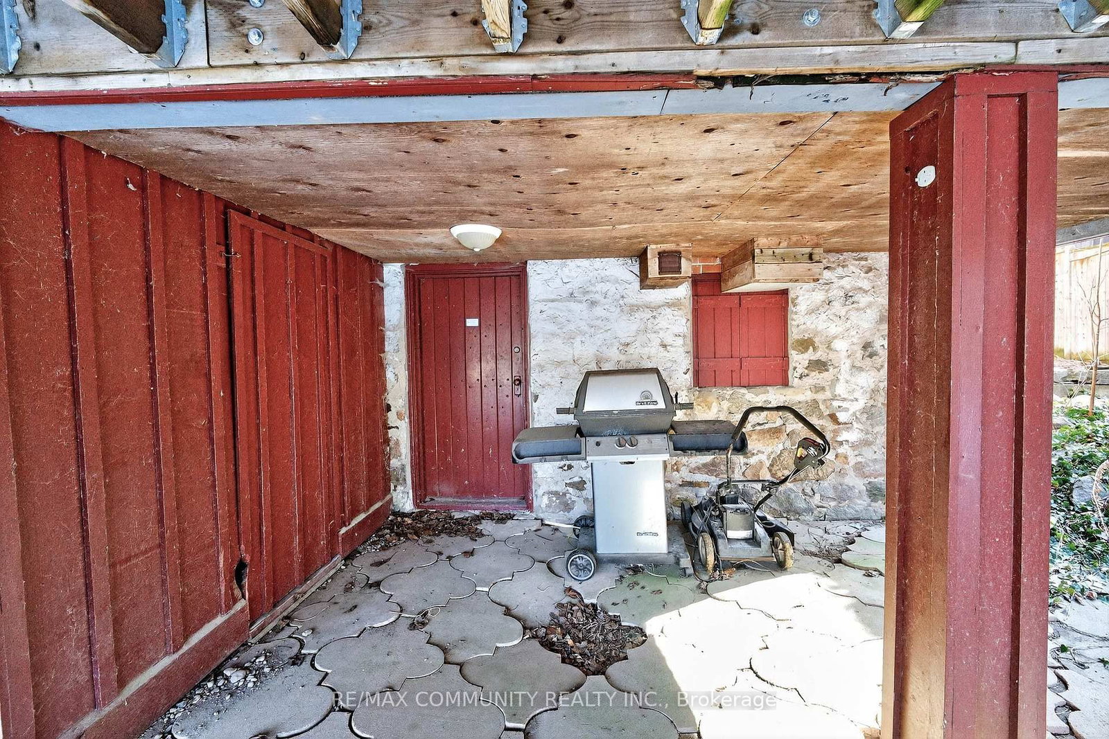 28 Queen Street • Innisfil, ON photo 32