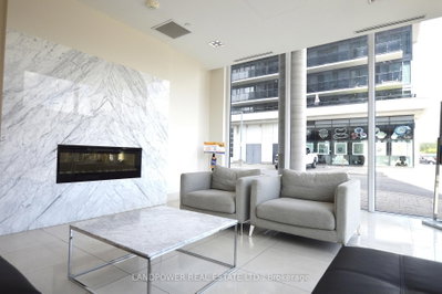 Unit 220 — 9618 Yonge Street — photo 6