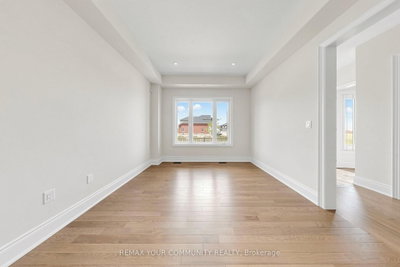 31 Lorrain Hand Crescent — photo 4