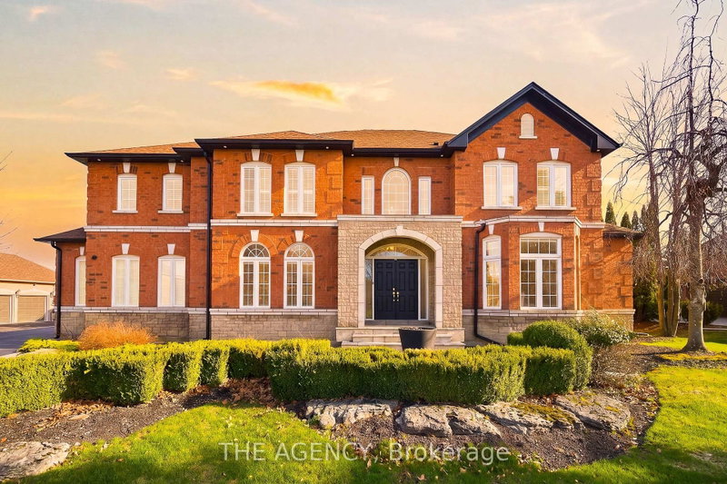 147 Mactaggart Dr photo 2