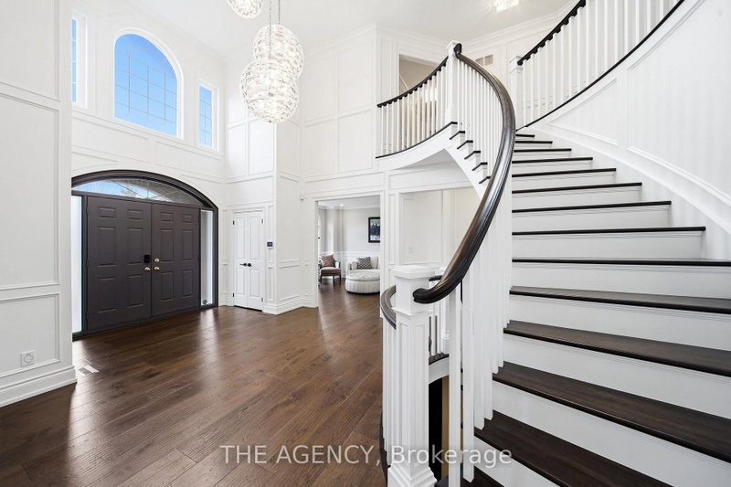 147 Mactaggart Dr photo 4