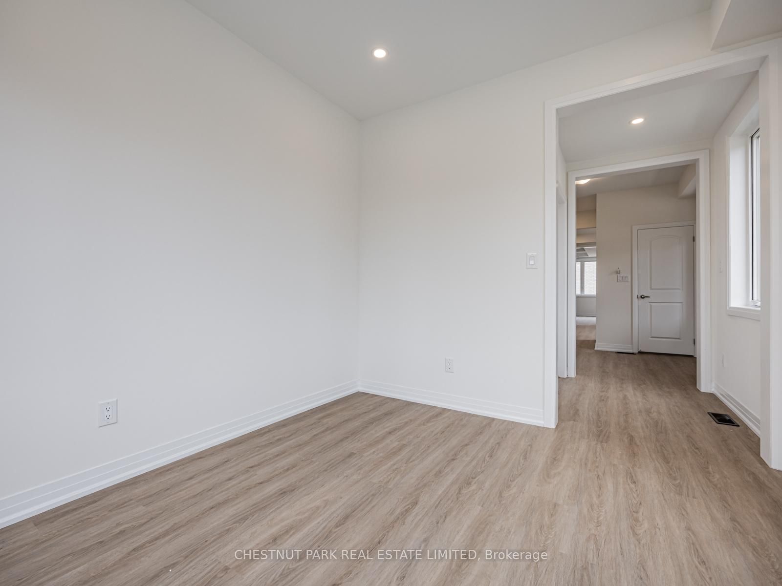 41 Robert Eaton Avenue • Markham, ON photo 6