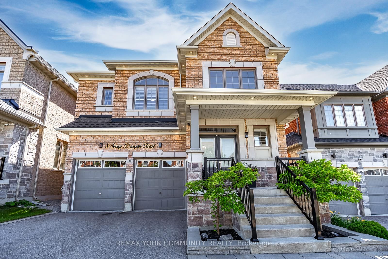 8 Snap Dragon Trail • East Gwillimbury, ON photo 2