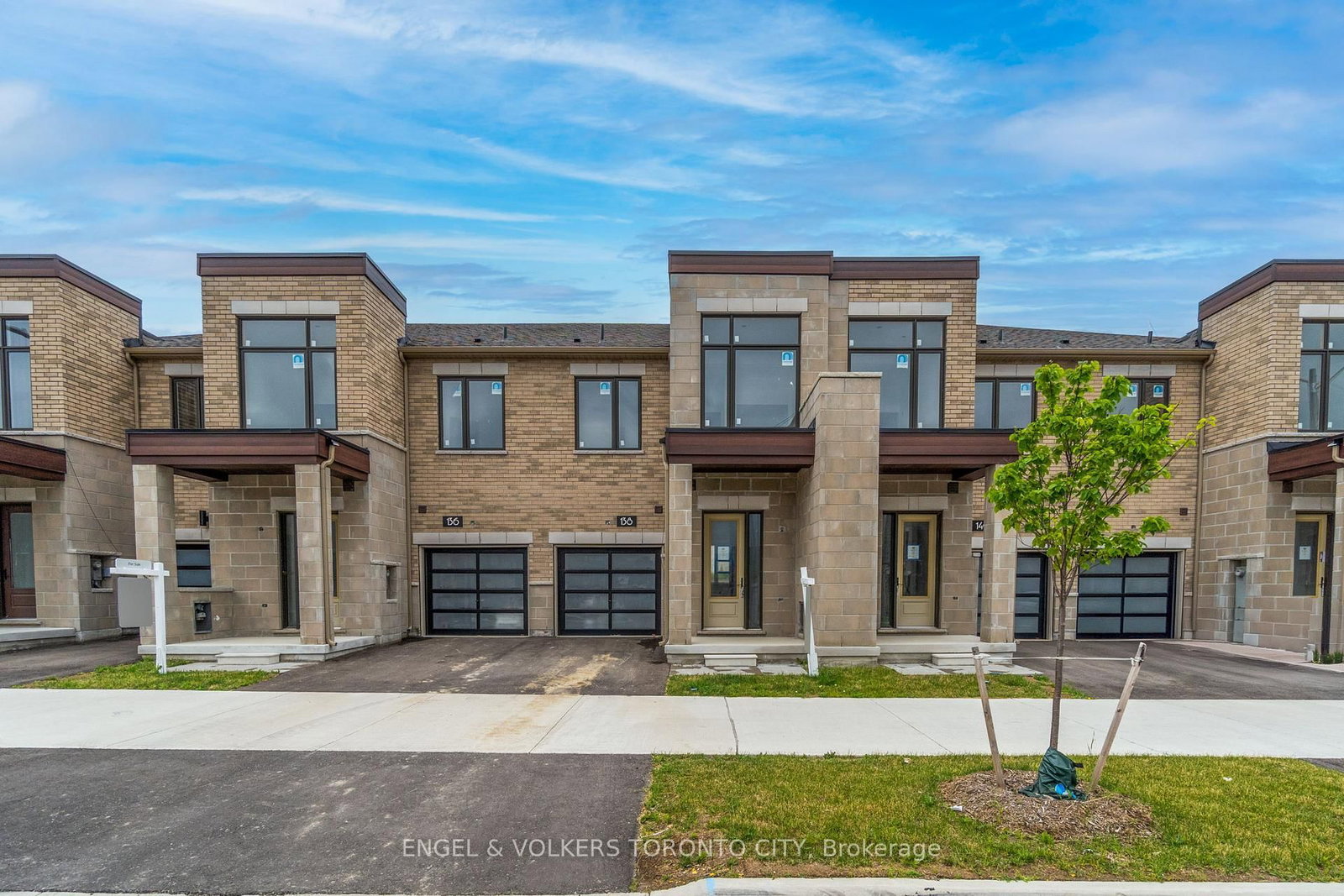 138 Mumbai Drive • Markham, ON photo 4