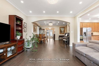 41 Treetops Boulevard • New Tecumseth, ON photo 9