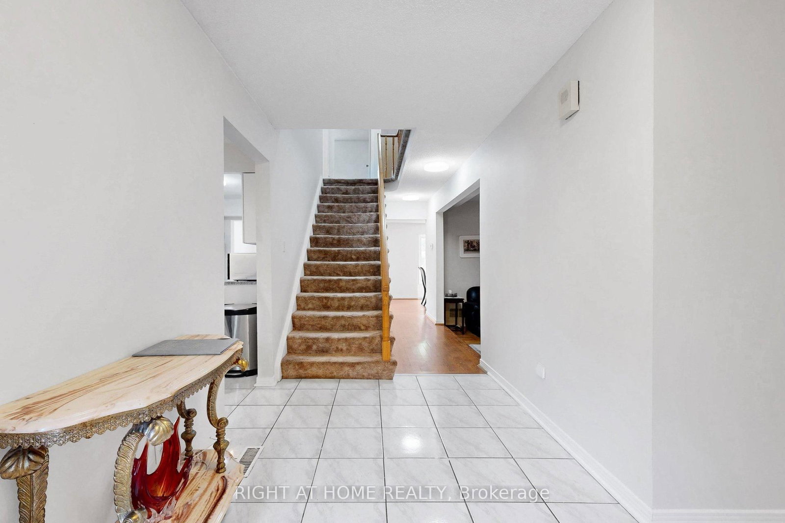 103 Heatherton Way • Vaughan, ON photo 5