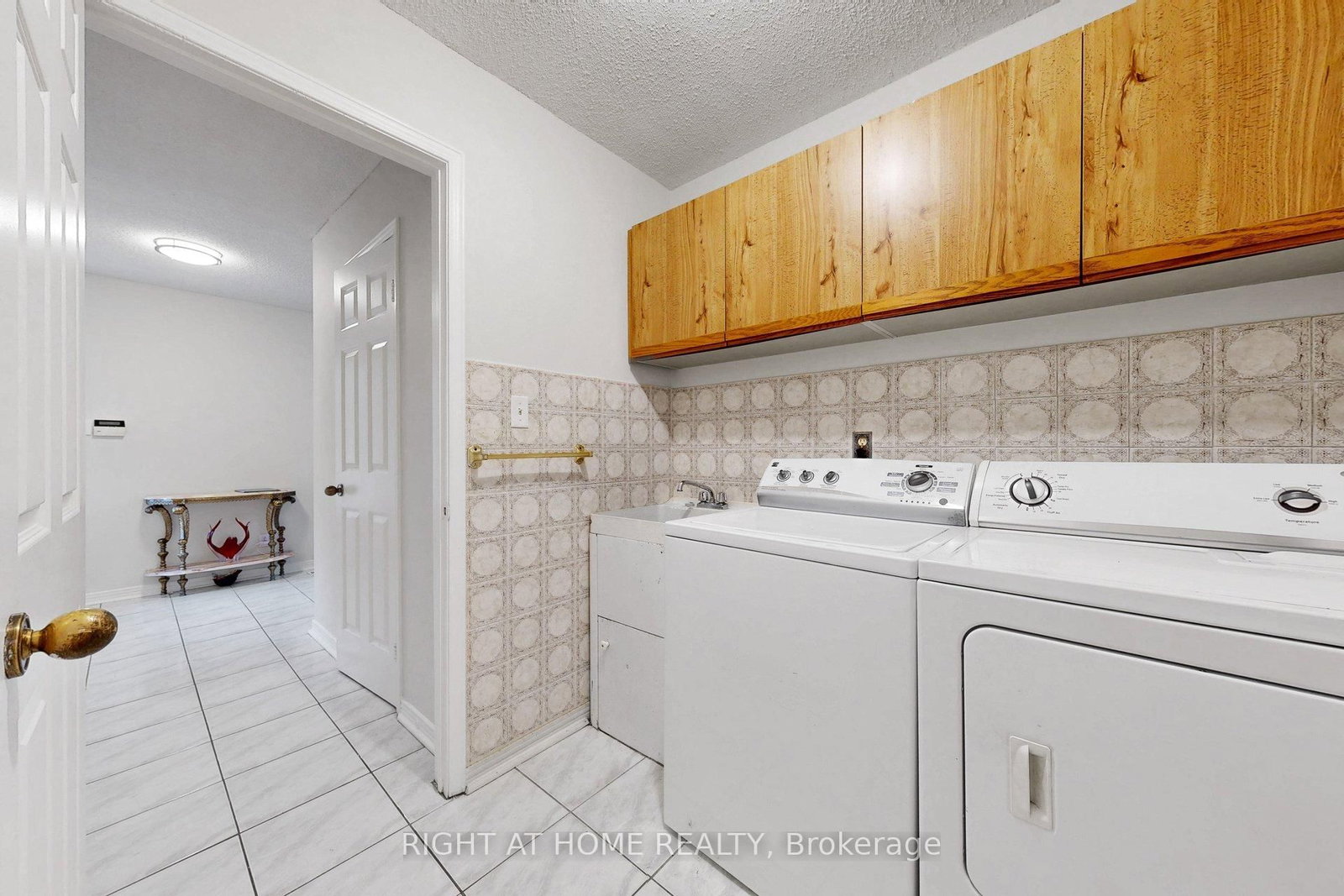 103 Heatherton Way • Vaughan, ON photo 7