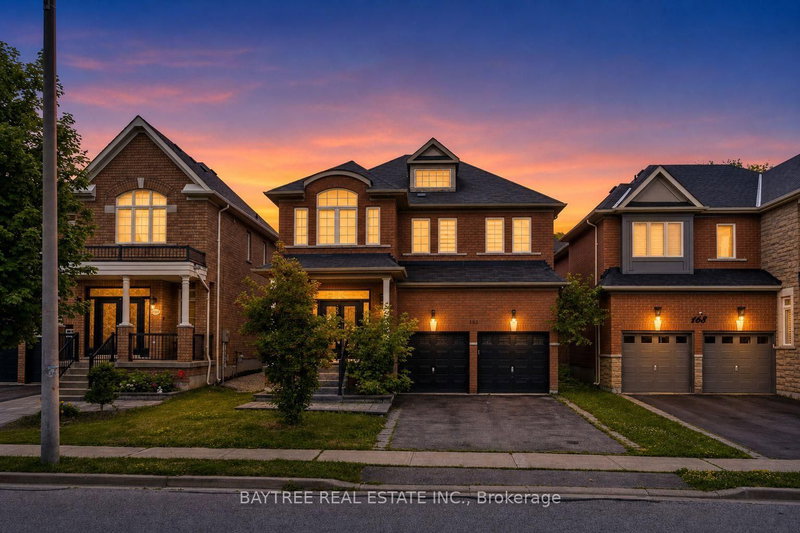 162 Bathurst Glen Drive