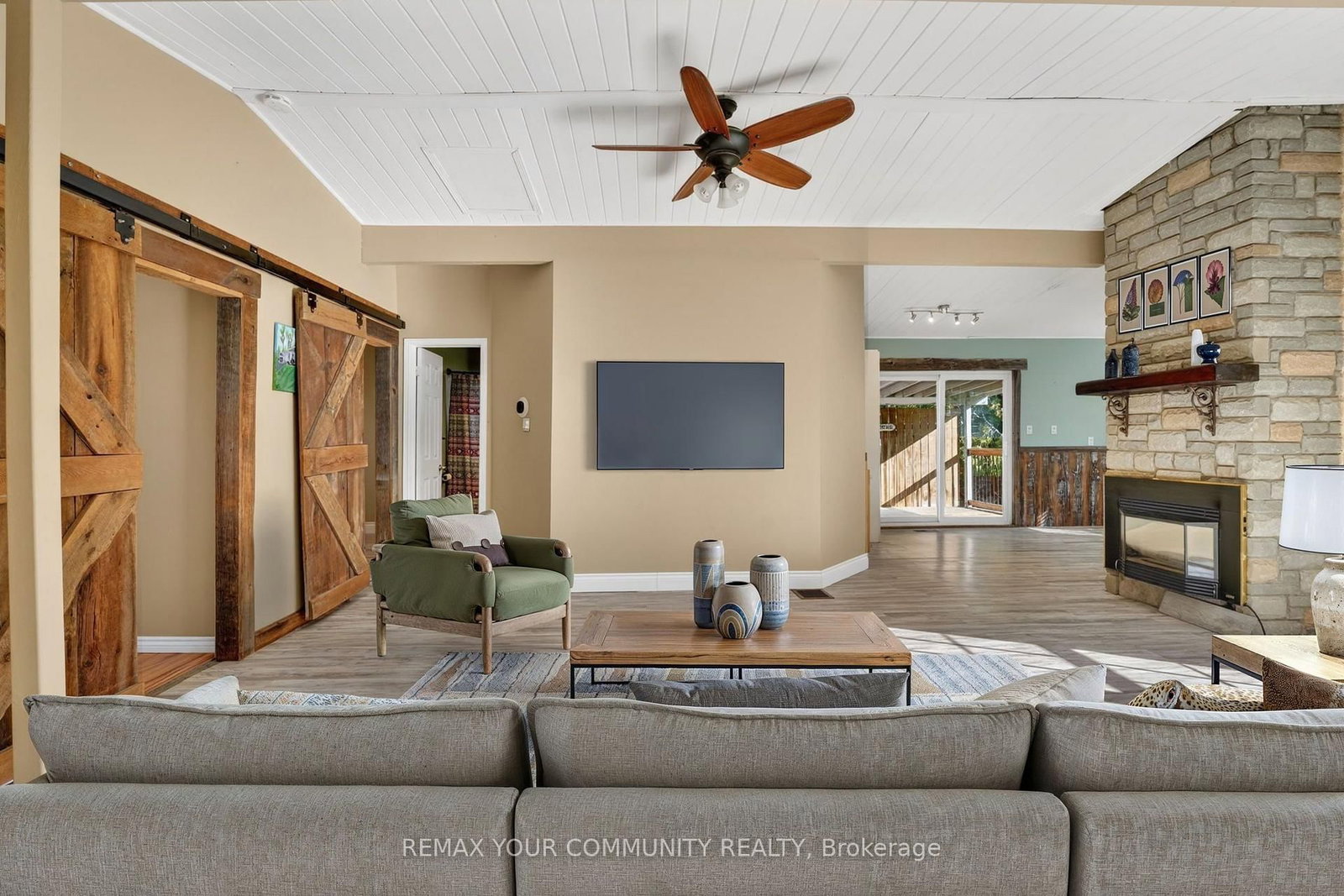 3816 30th Side Road • Innisfil, ON photo 5