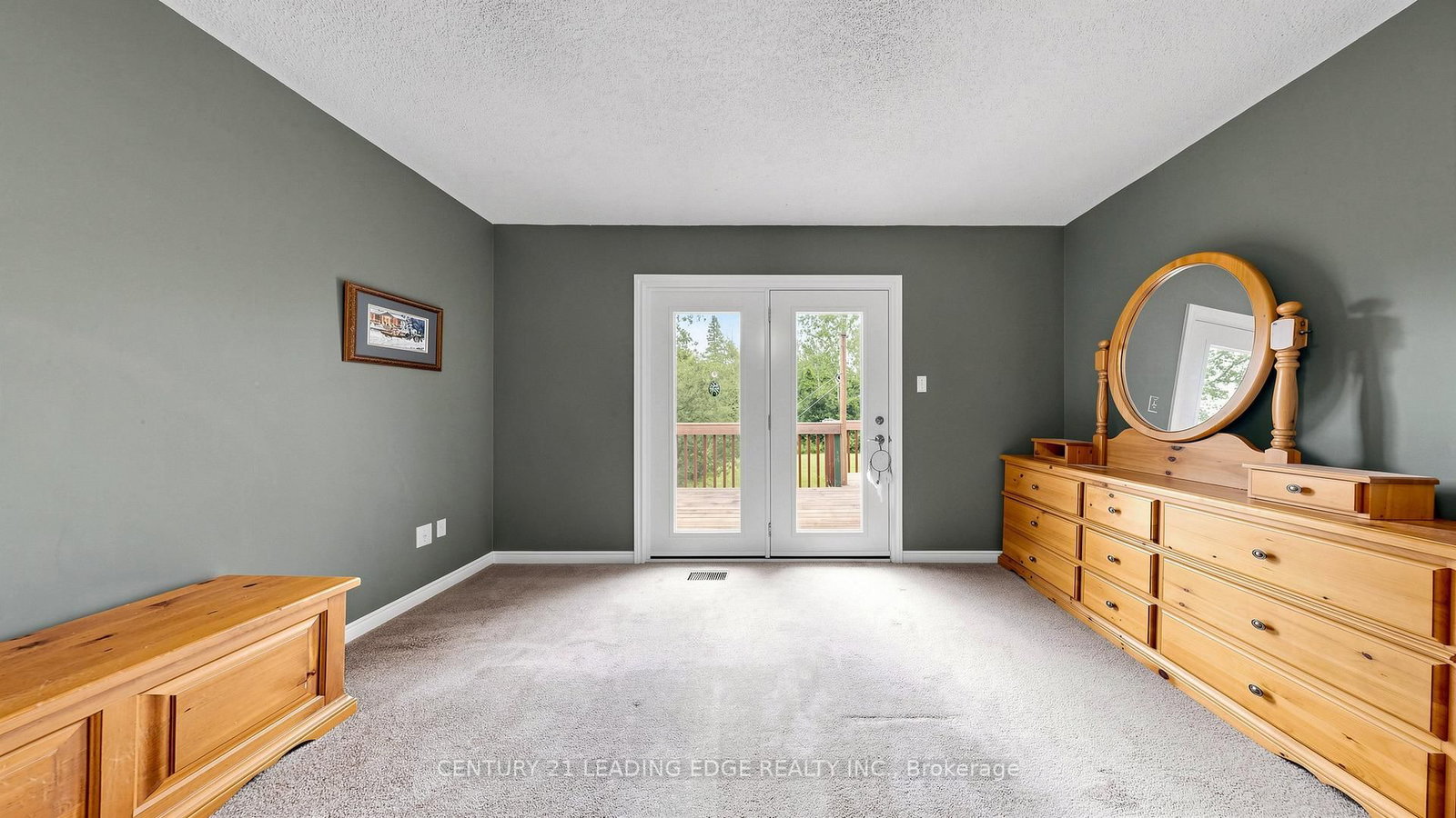 6466 Old Homestead Road • Georgina, ON photo 12