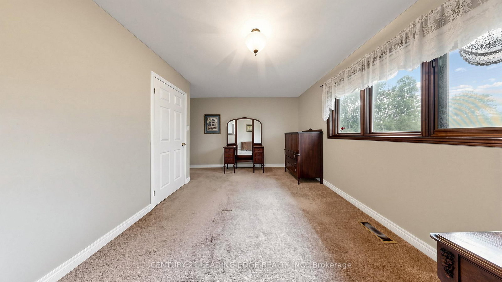 6466 Old Homestead Road • Georgina, ON photo 17