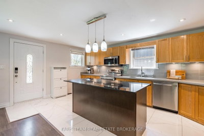 136 Oriole Drive — more photos