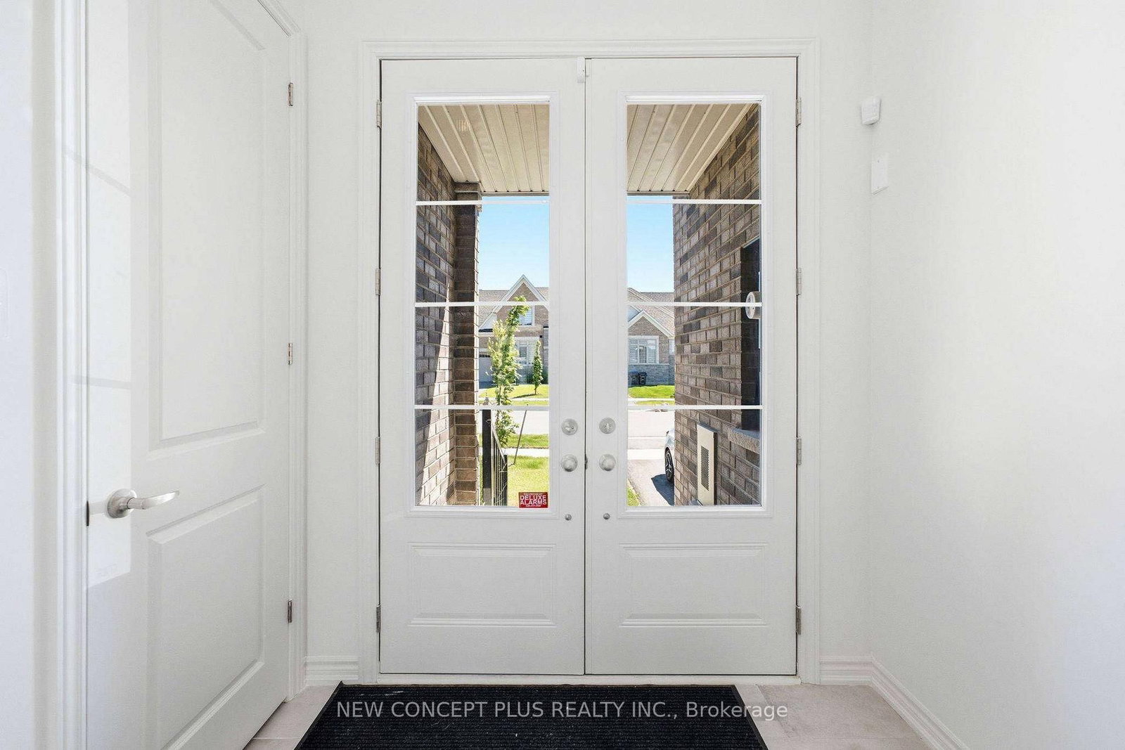 11 Bayberry Drive • Adjala-Tosorontio, ON photo 5