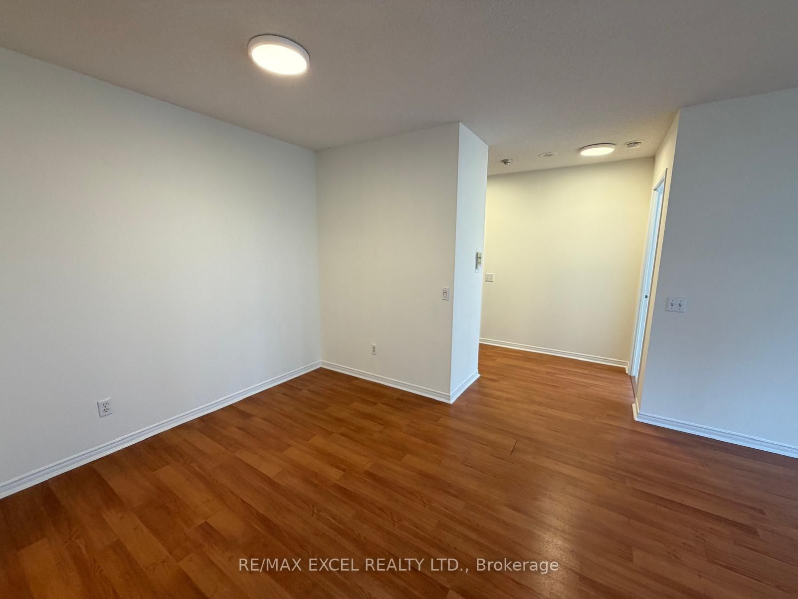 91 Townsgate Drive • #507 • Vaughan, ON photo 2