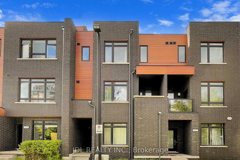 112 - 370 Red Maple Road