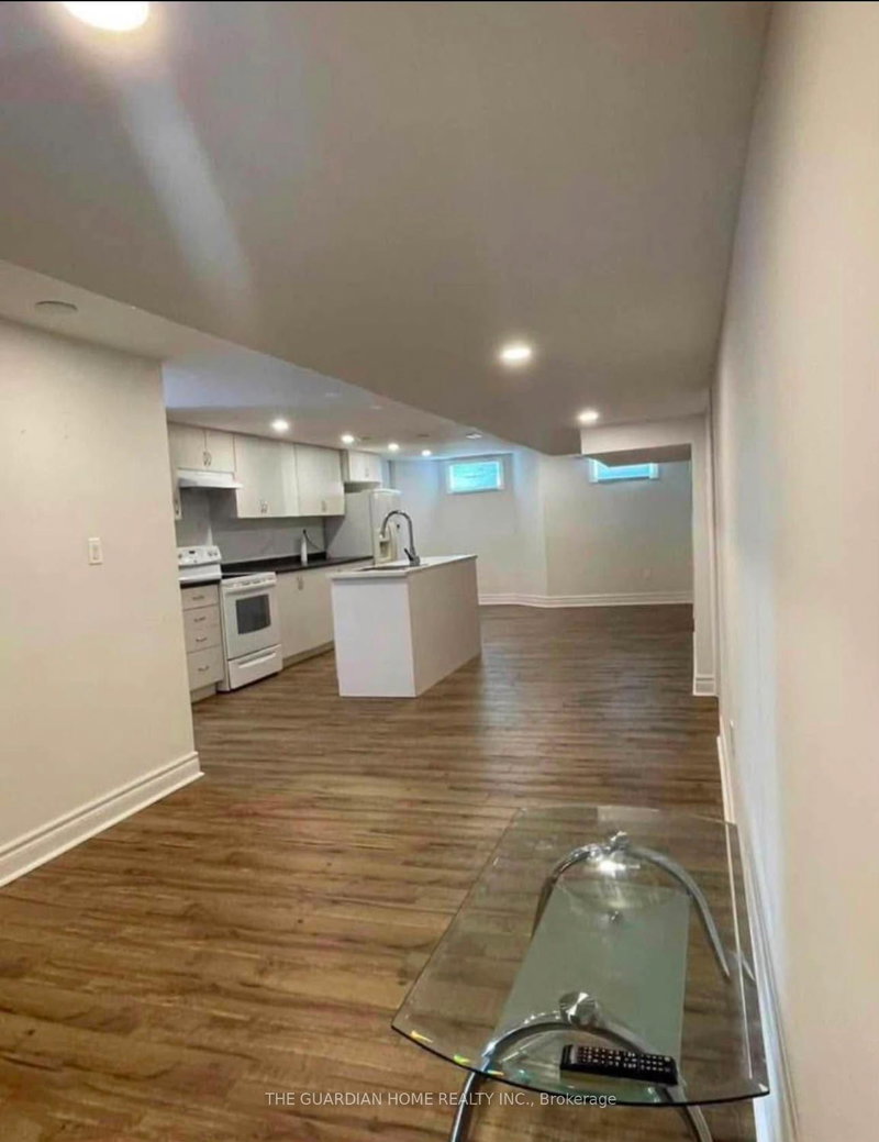 Bsmt - 37 Murdock Avenue