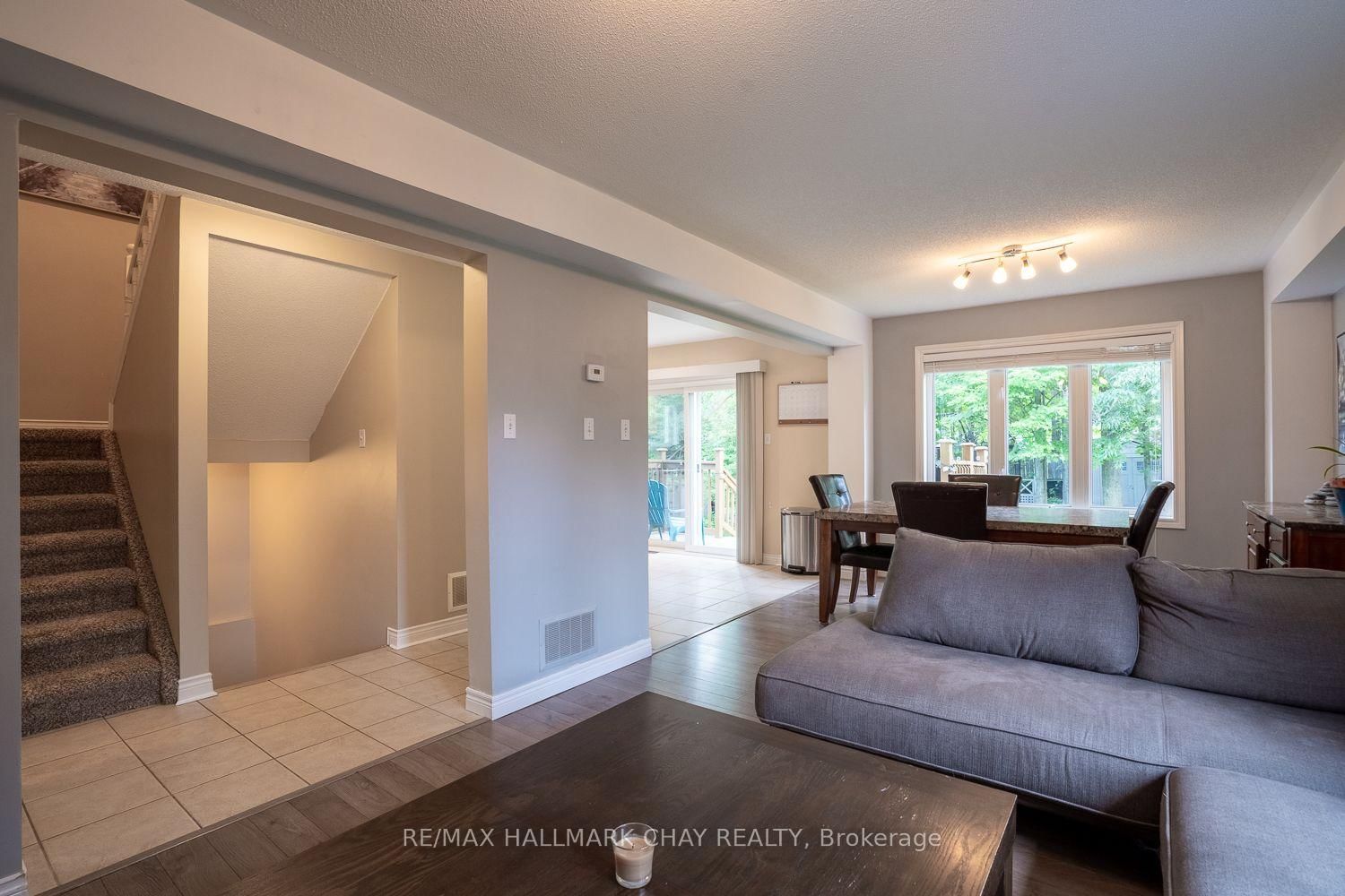 23 Burbank Circle • Adjala-Tosorontio, ON photo 13