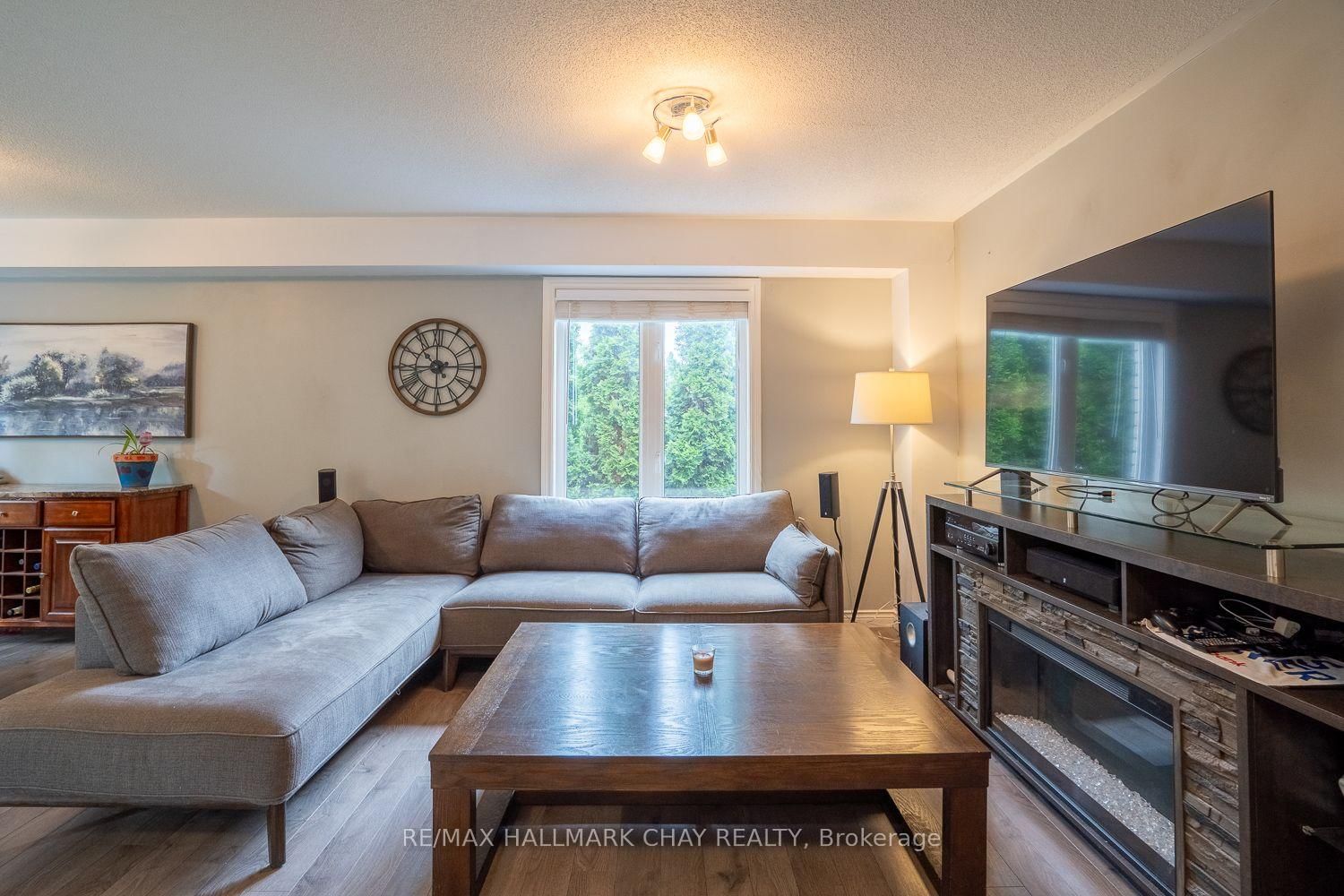 23 Burbank Circle • Adjala-Tosorontio, ON photo 14
