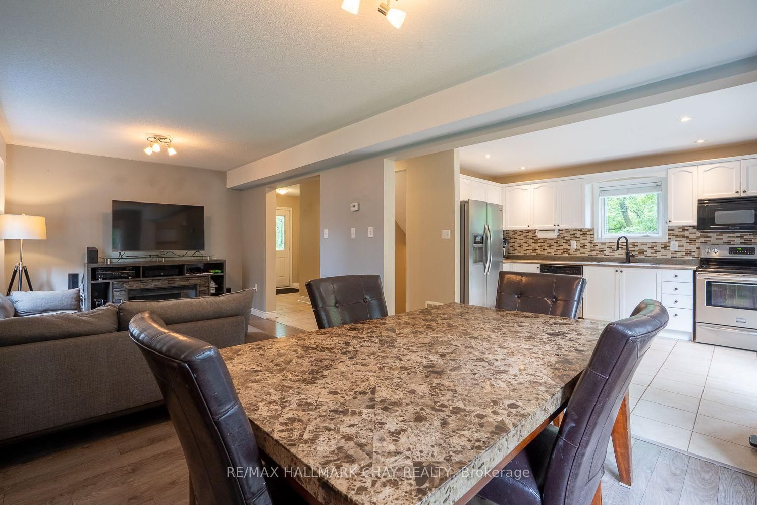 23 Burbank Circle • Adjala-Tosorontio, ON photo 16