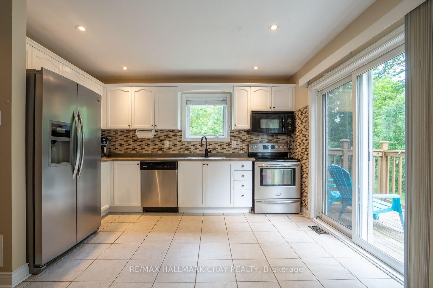 23 Burbank Circle • Adjala-Tosorontio, ON photo 18