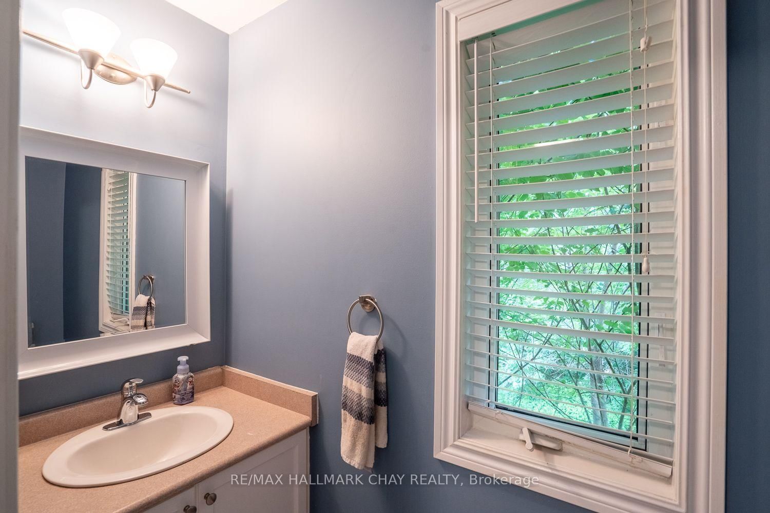 23 Burbank Circle • Adjala-Tosorontio, ON photo 21