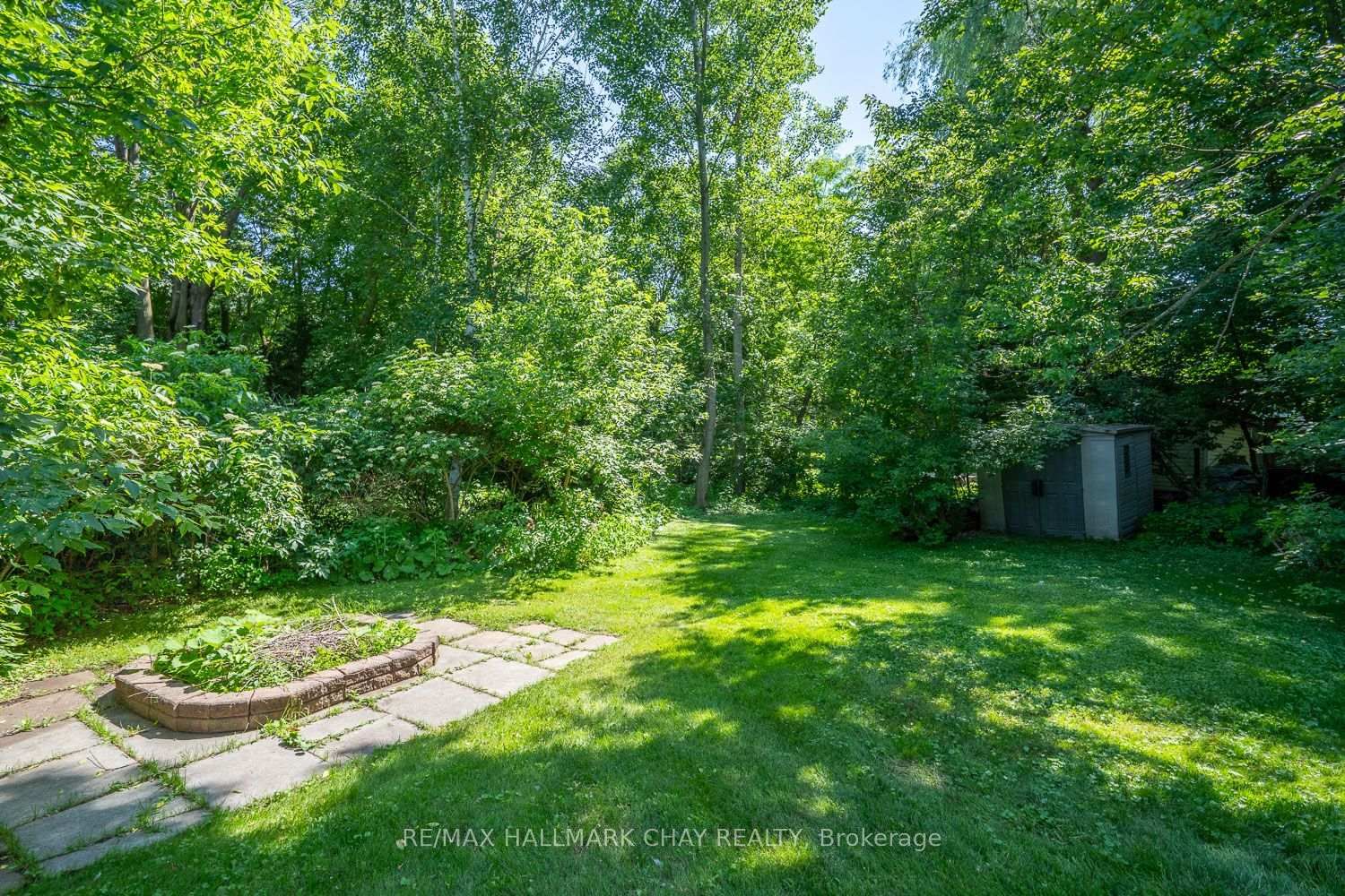 23 Burbank Circle • Adjala-Tosorontio, ON photo 7