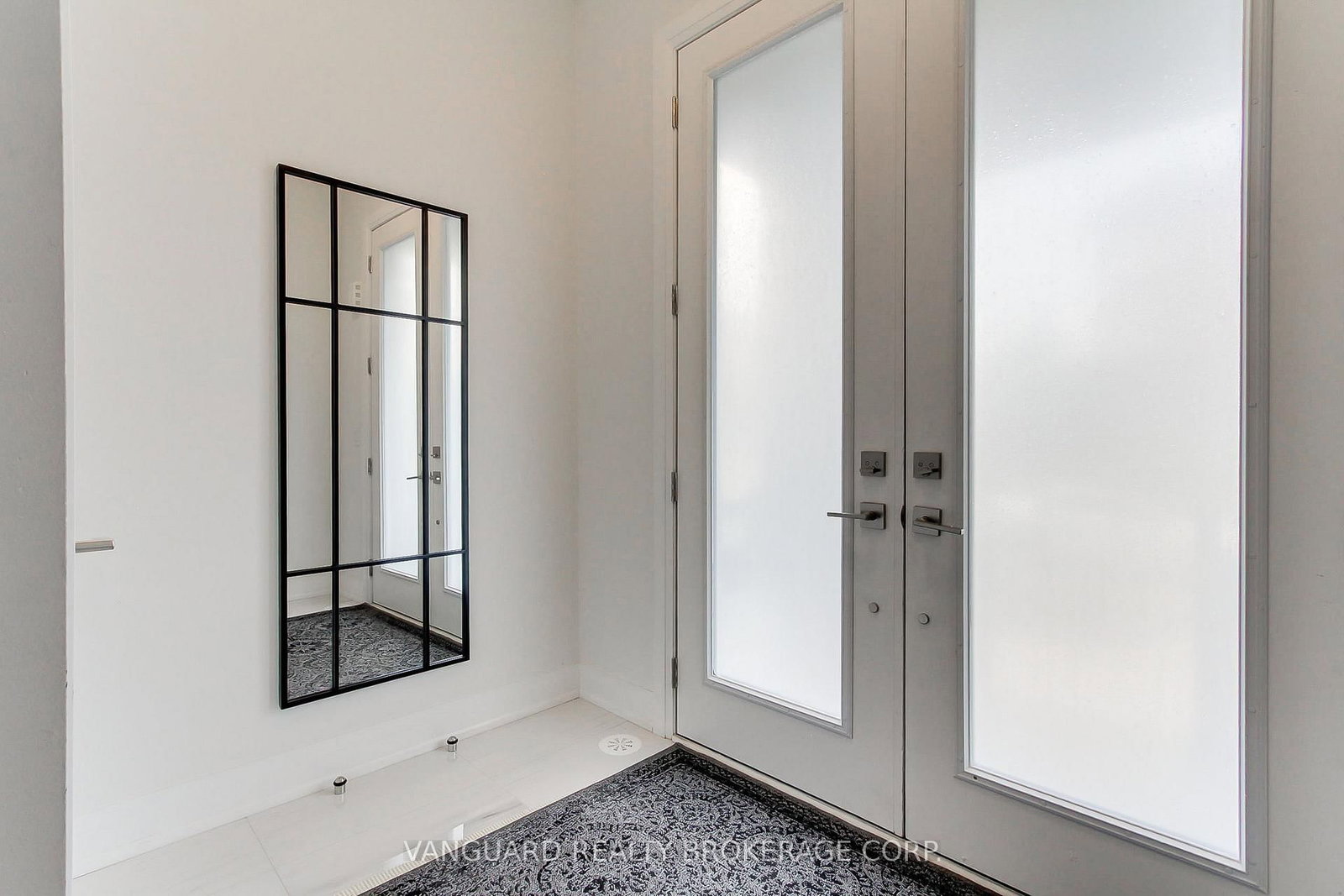 950 Isaac Phillips Way • Newmarket, ON photo 3