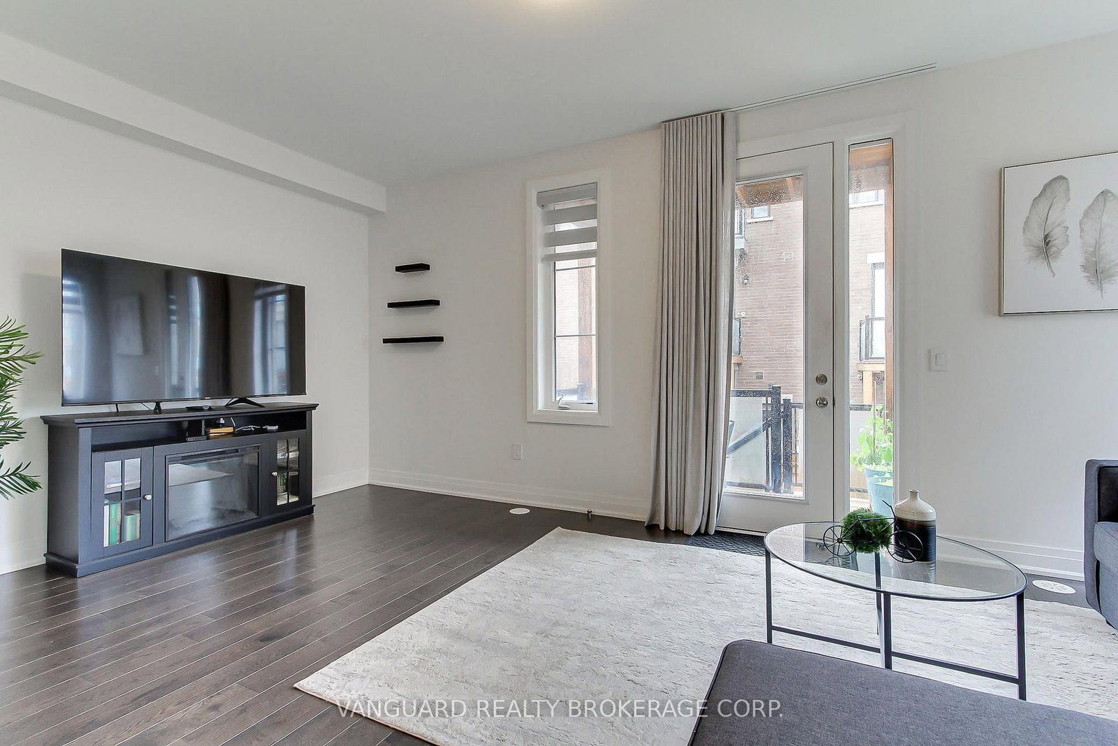 950 Isaac Phillips Way • Newmarket, ON photo 5