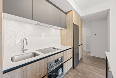 7950 Bathurst Street