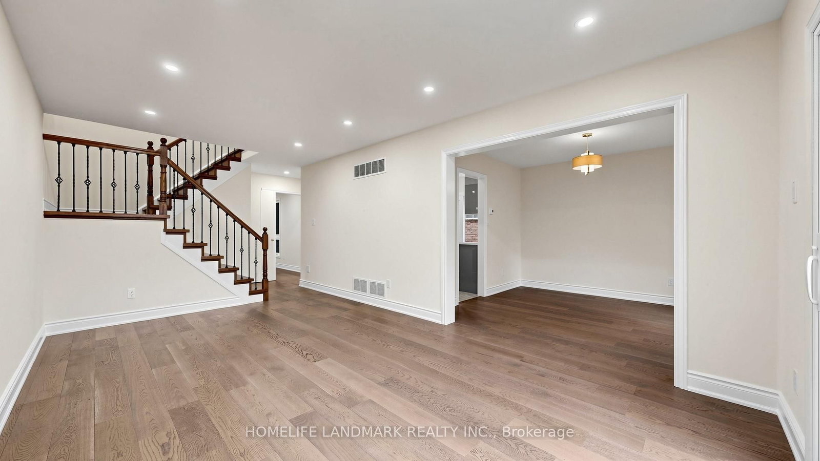 31 Fullerton Crescent • Markham, ON photo 6