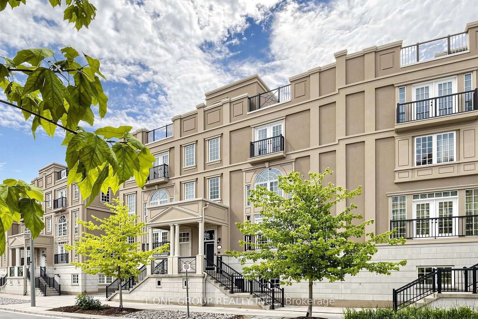 51 Lord Durham Road • Markham, ON photo 3