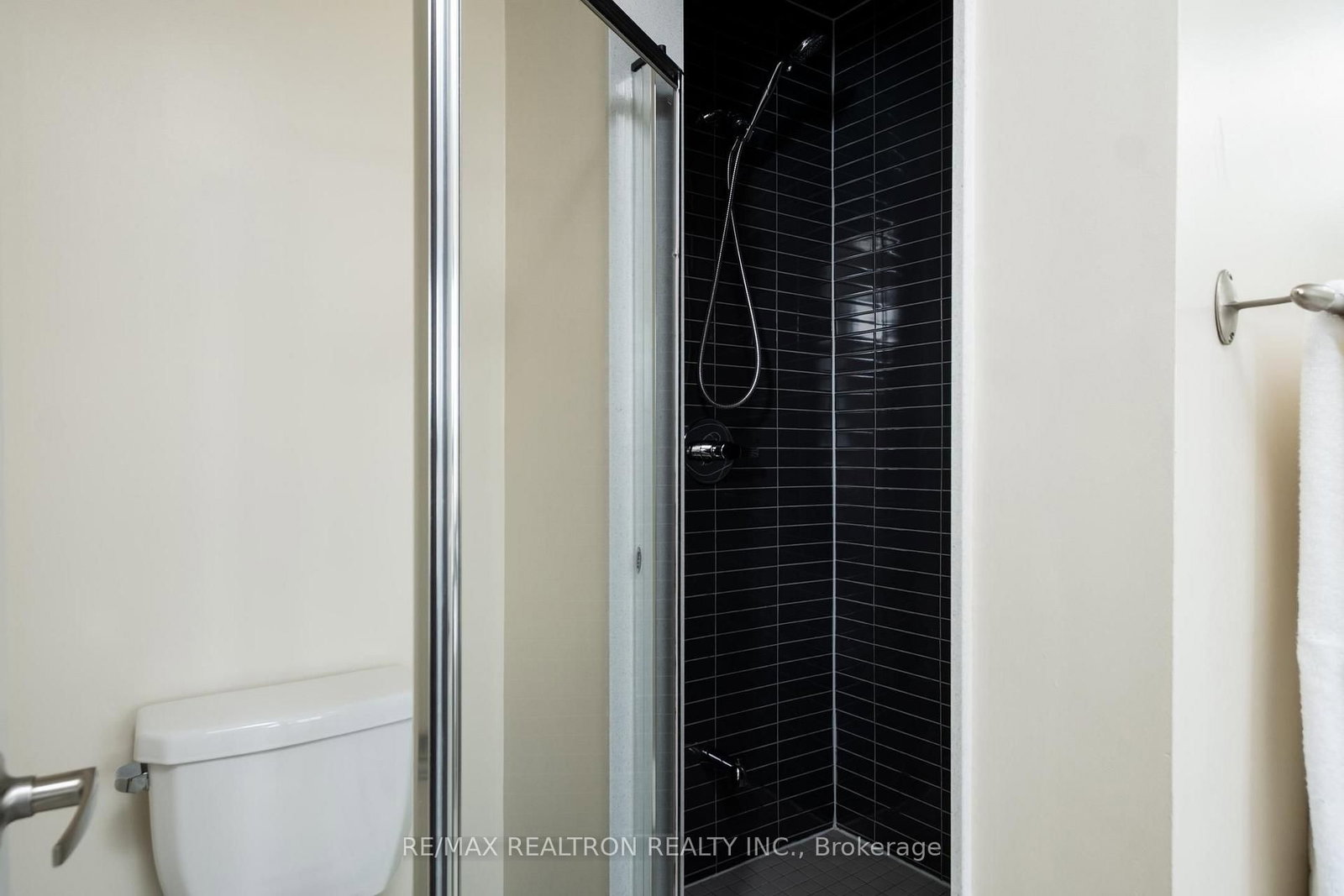 37 Torah Gate • Vaughan, ON photo 22