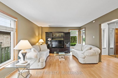 25 Lilac Avenue — photo 2