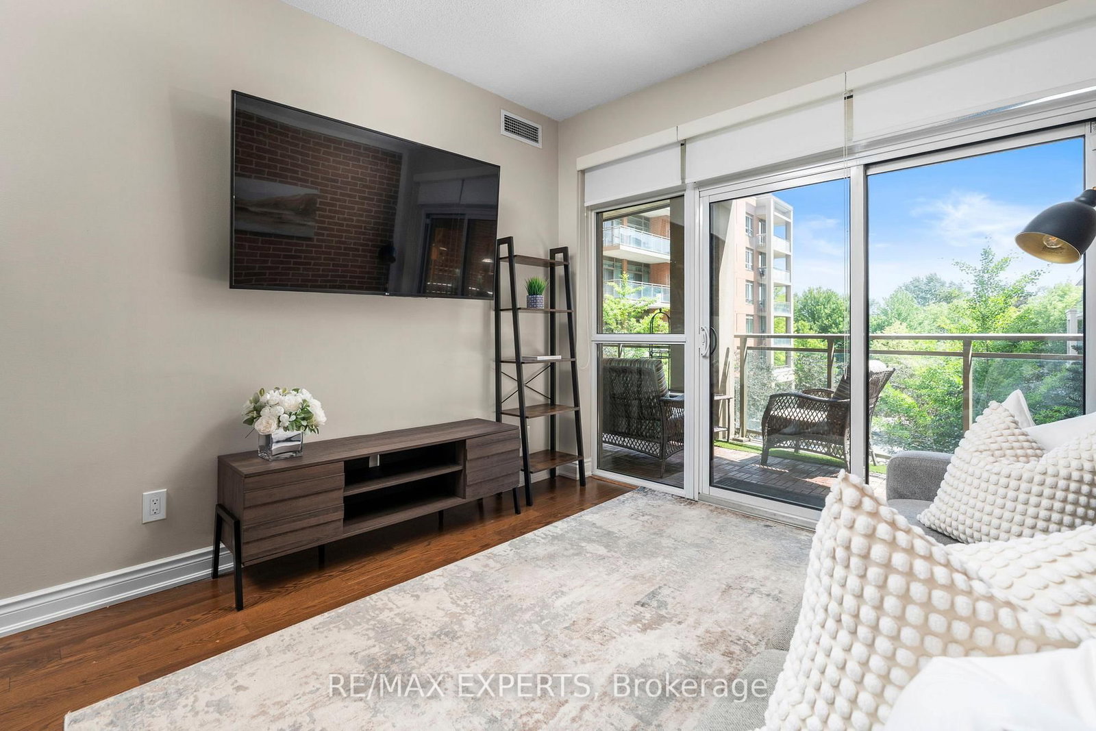 281 Woodbridge Avenue • #301 • Vaughan, ON photo 12