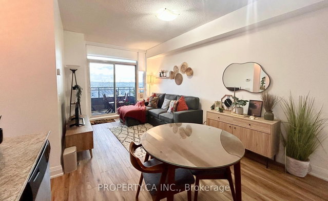 801 - 85 North Park Road