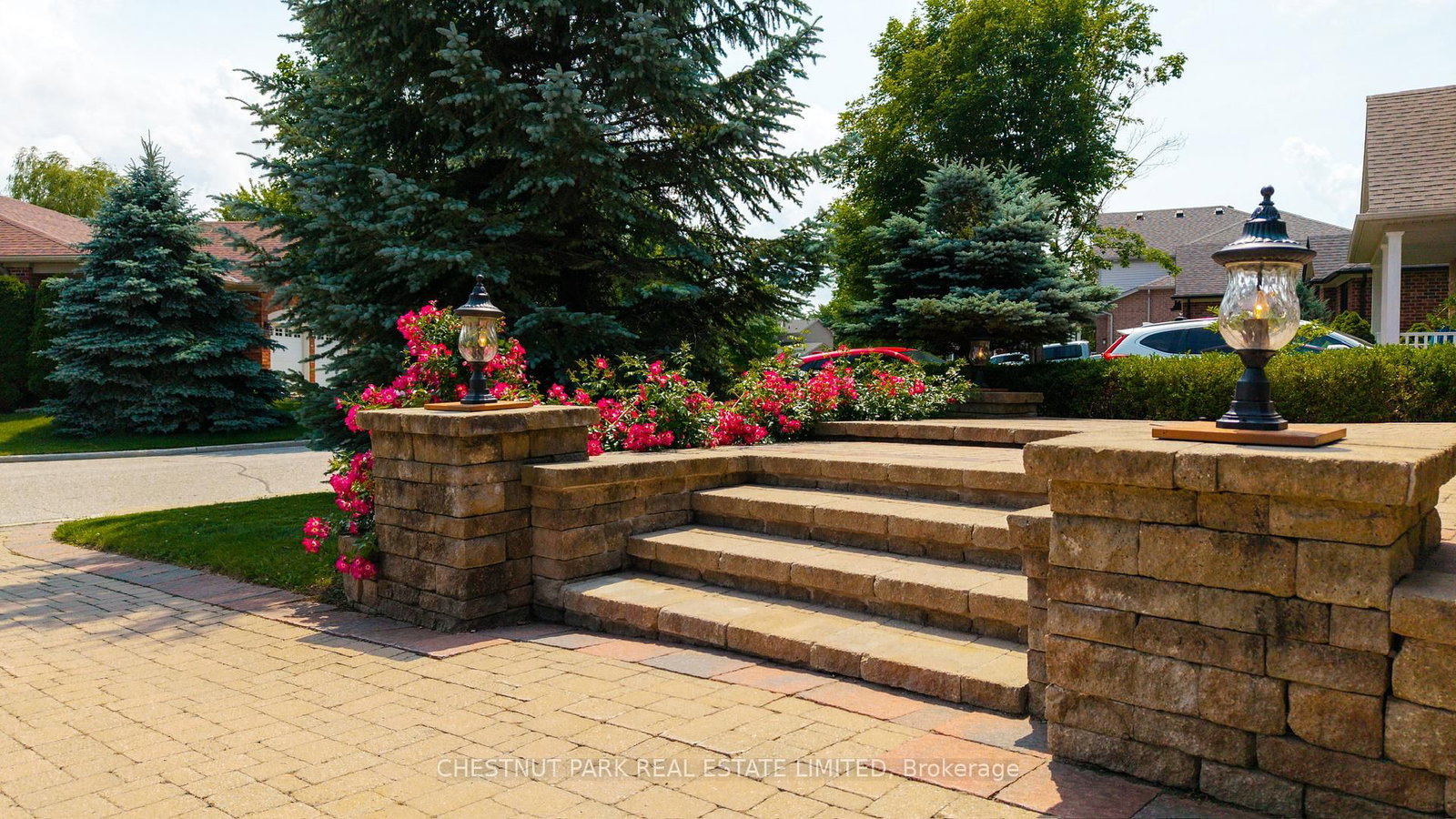 8 Cyril Richardson Court • Uxbridge, ON photo 6