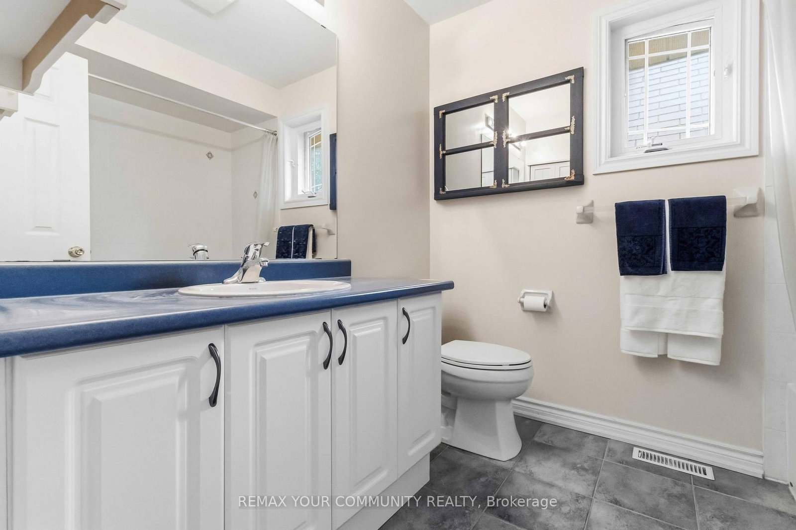 40 Hunterwood Chase • Vaughan, ON photo 19
