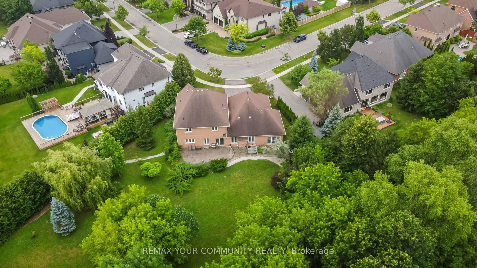 40 Hunterwood Chase • Vaughan, ON photo 39