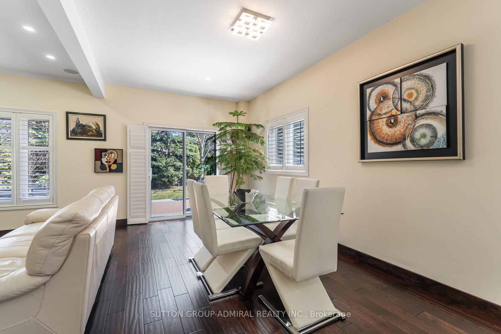 626 College Manor Drive • Newmarket, ON photo 12