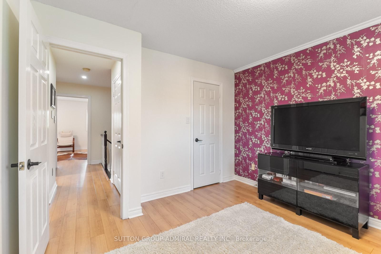 626 College Manor Drive • Newmarket, ON photo 24