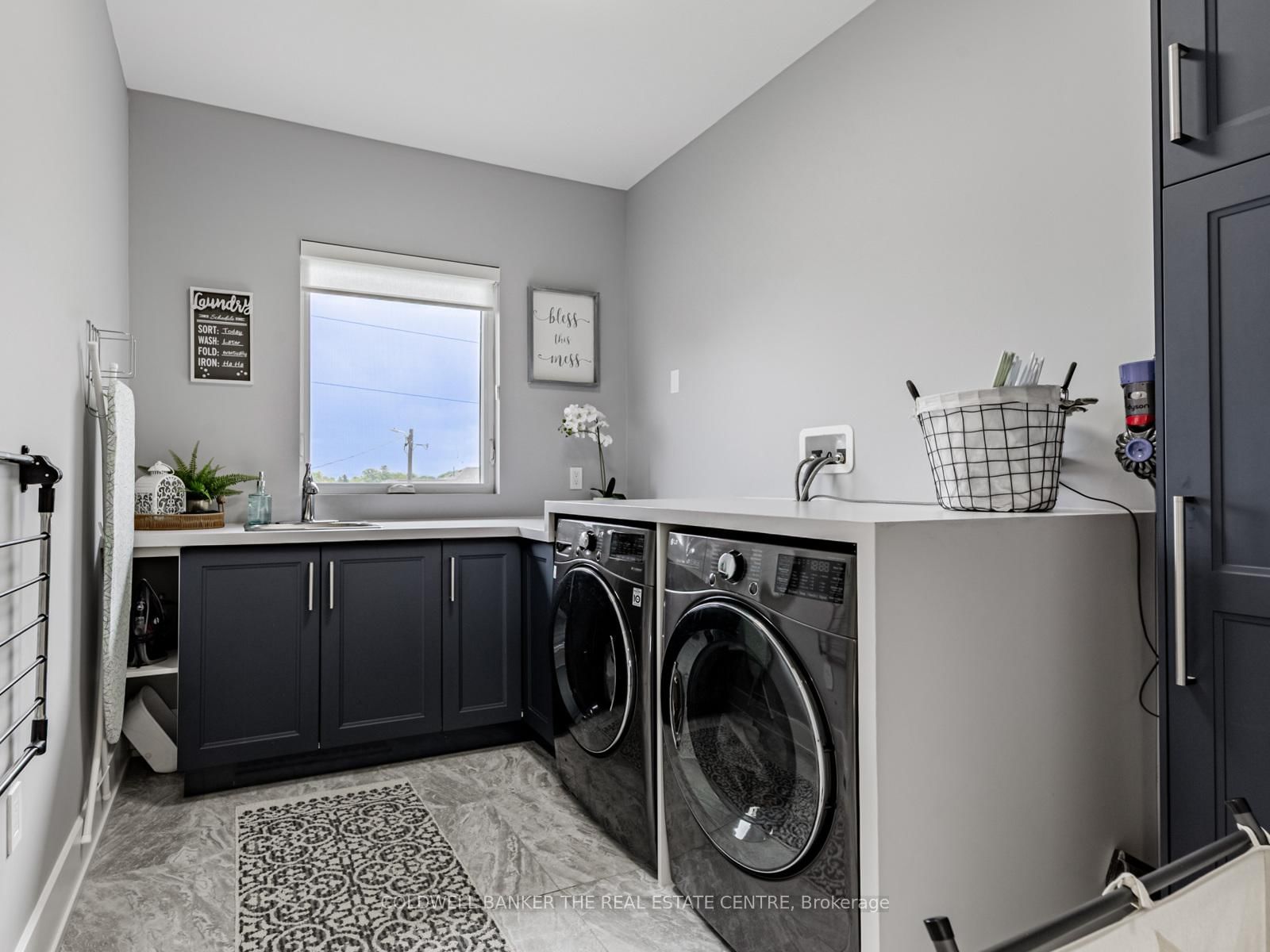 2166 10th Side Road • Bradford West Gwillimbury, ON photo 25